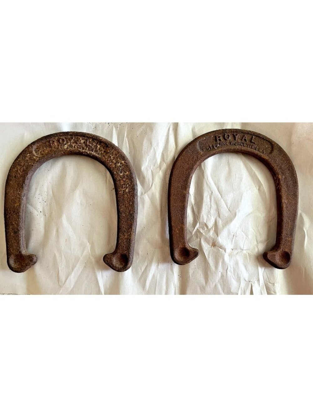 2 vtg Royal iron metal rustic horseshoes farmhouse barn western decor good luck